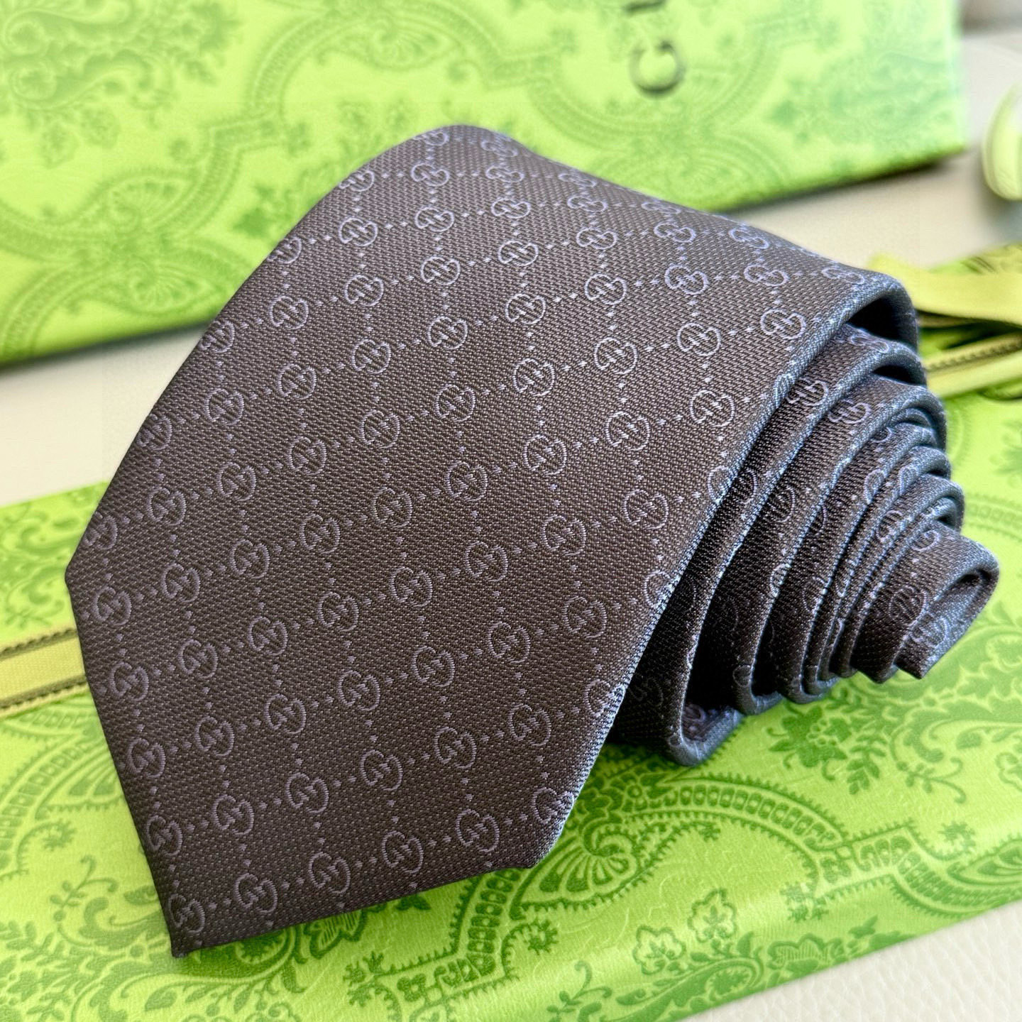 特价💰古奇男士领带系列【双G老花真丝领带】👔👔，稀有采用经典小G LOGO提花展现精湛手工与时尚优雅的理
