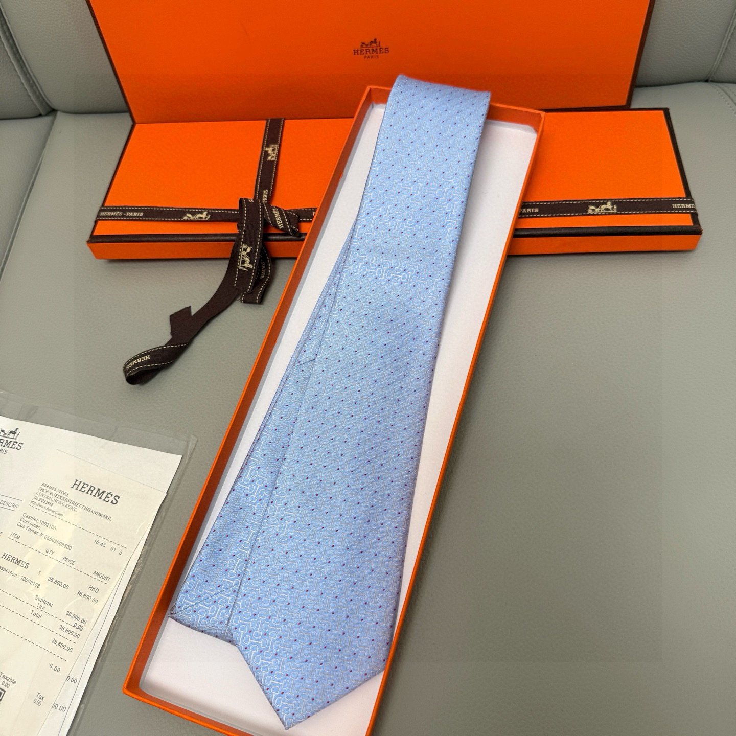 特价💰 男士新款领带系列，H马衔扣印花领带👔👔，稀有H家每年都有一千条不同印花的领带面世，从最初的多以几