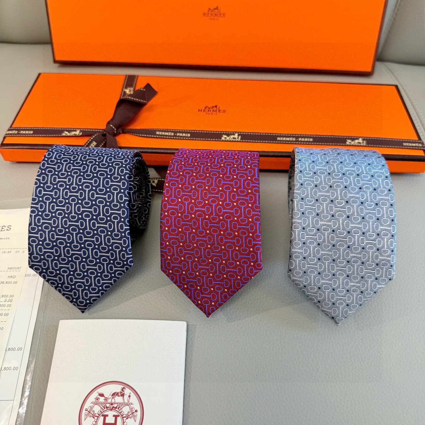 特价💰 男士新款领带系列，H马衔扣印花领带👔👔，稀有H家每年都有一千条不同印花的领带面世，从最初的多以几