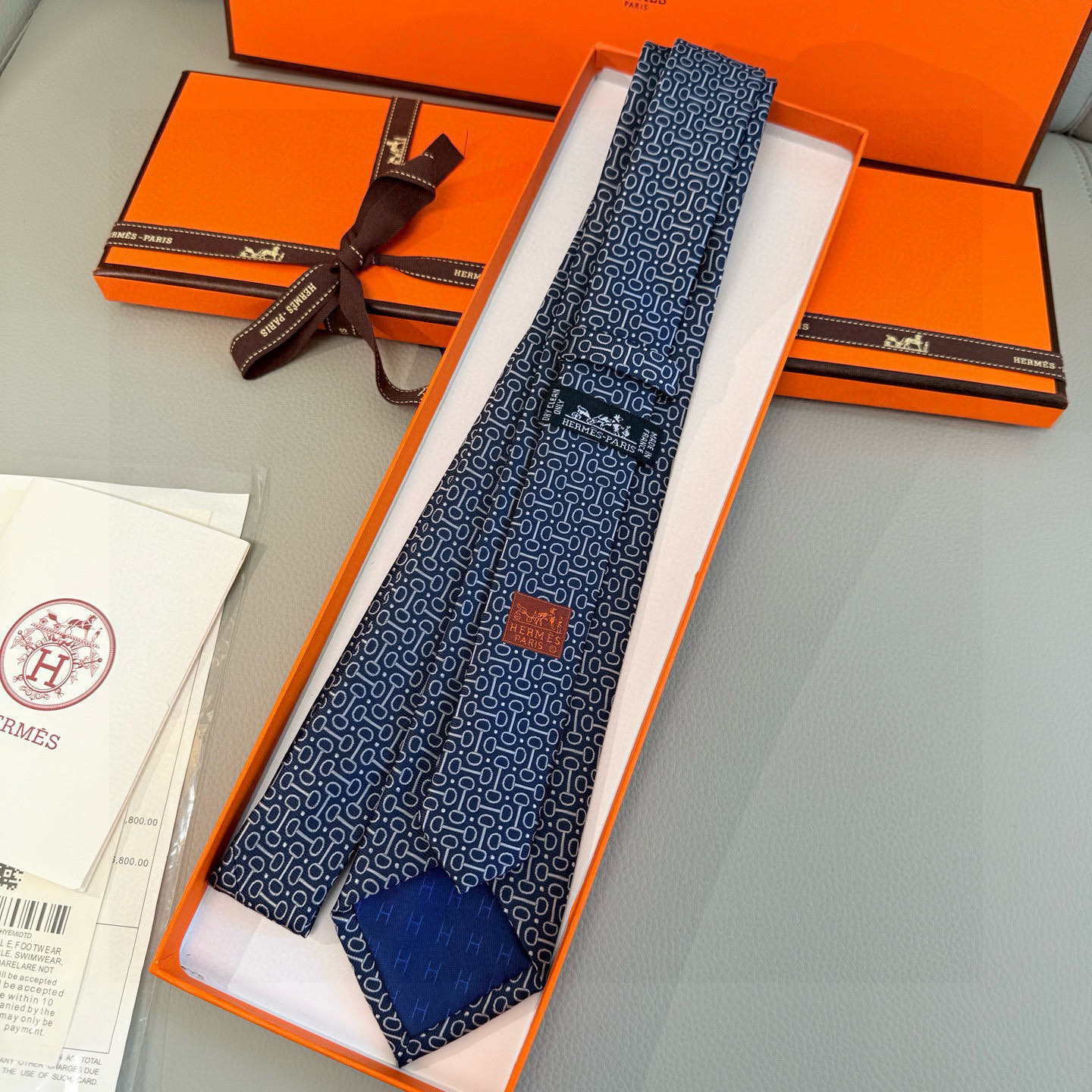 特价💰 男士新款领带系列，H马衔扣印花领带👔👔，稀有H家每年都有一千条不同印花的领带面世，从最初的多以几