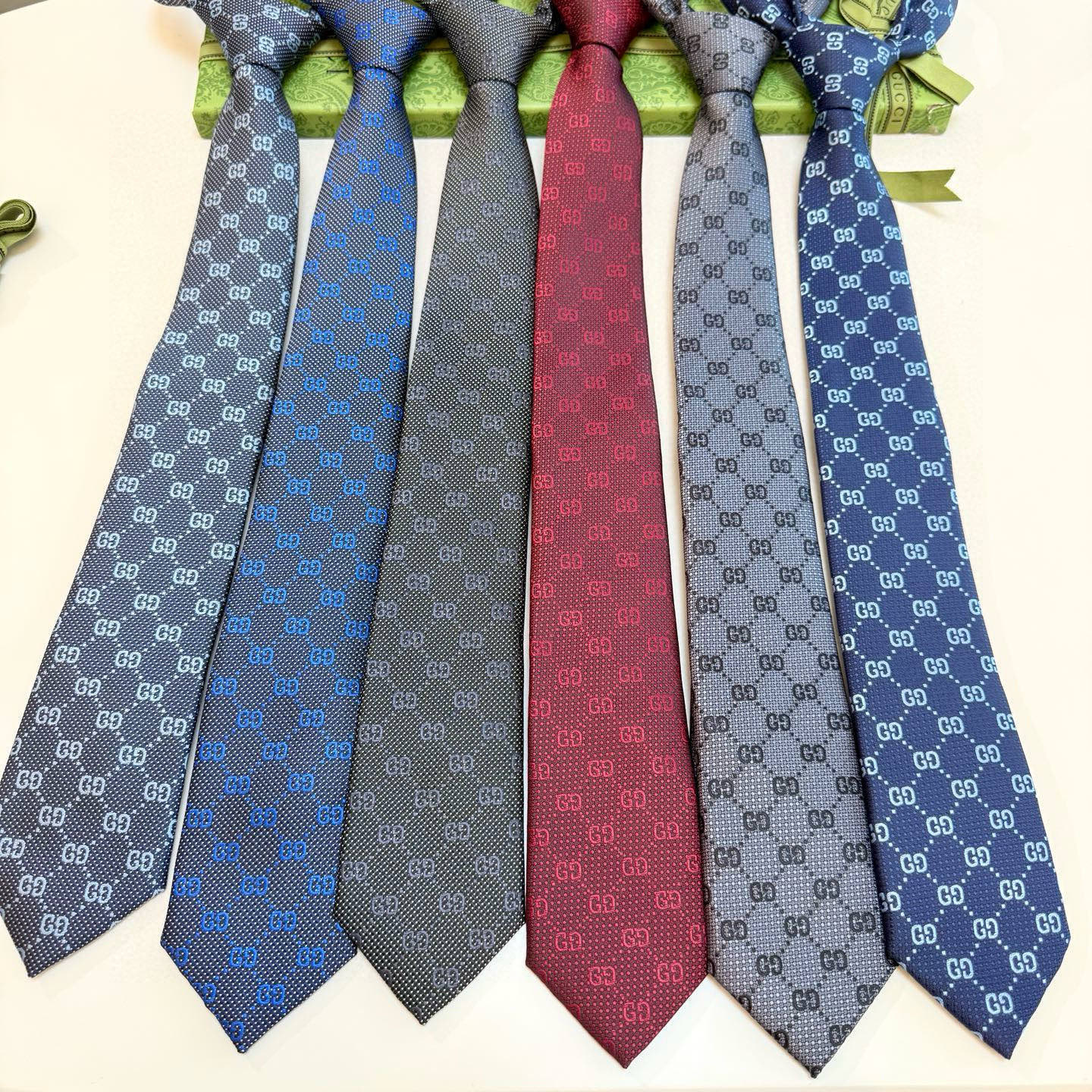 特价💰古奇官方同步新款，稀有采用经典小G LOGO提花展现精湛手工与时尚优雅的理想选择，这款领带将标志性