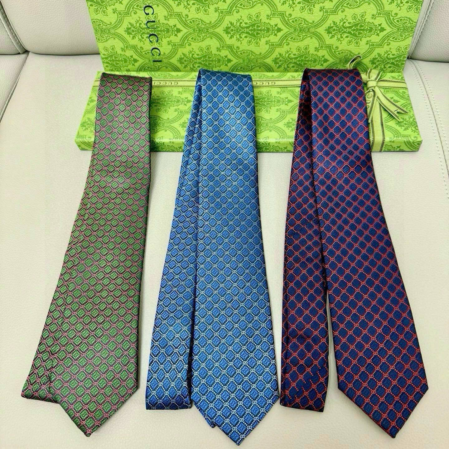 特价💰古奇领带【GG菱形图案领带】男士领带👔👔，稀有采用经典小G LOGO提花展现精湛手工与时尚优雅的理