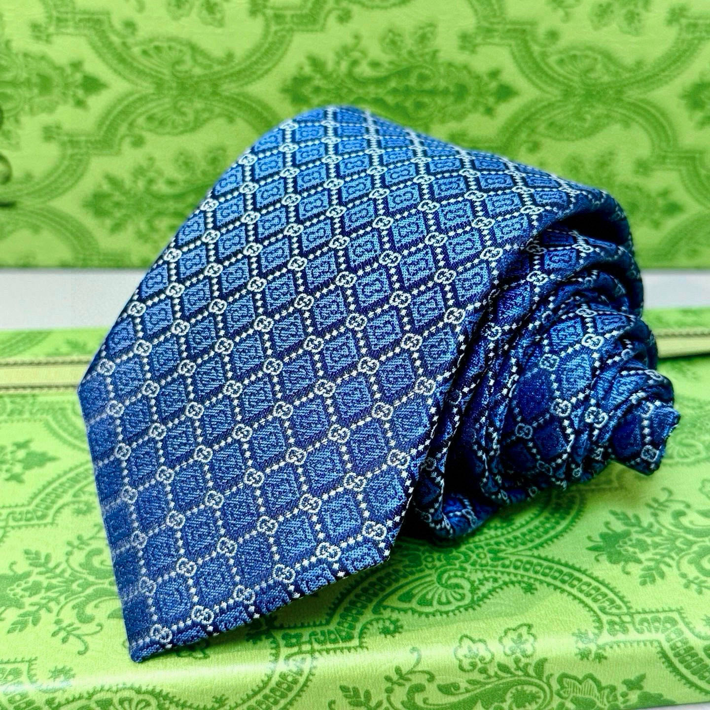 特价💰古奇领带【GG菱形图案领带】男士领带👔👔，稀有采用经典小G LOGO提花展现精湛手工与时尚优雅的理
