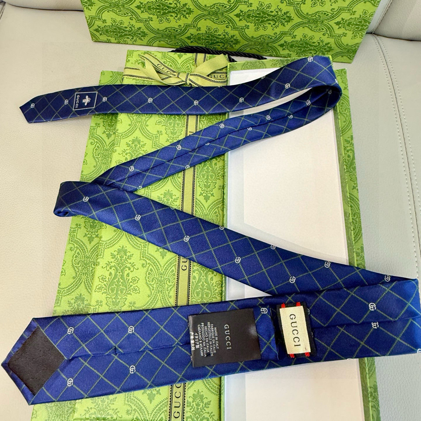 特价💰上新！G家专柜新款男士领带【双G格纹领带】👔👔，稀有采用经典小G 搭配交叉线条格纹展现精湛手工与时