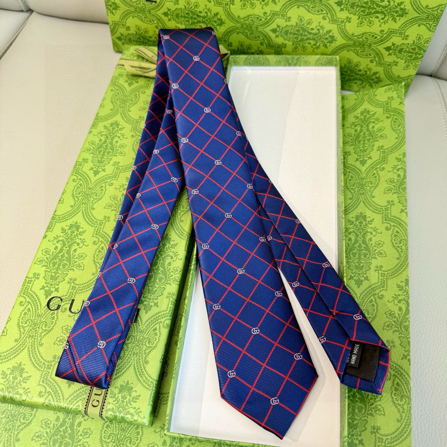 特价💰上新！G家专柜新款男士领带【双G格纹领带】👔👔，稀有采用经典小G 搭配交叉线条格纹展现精湛手工与时