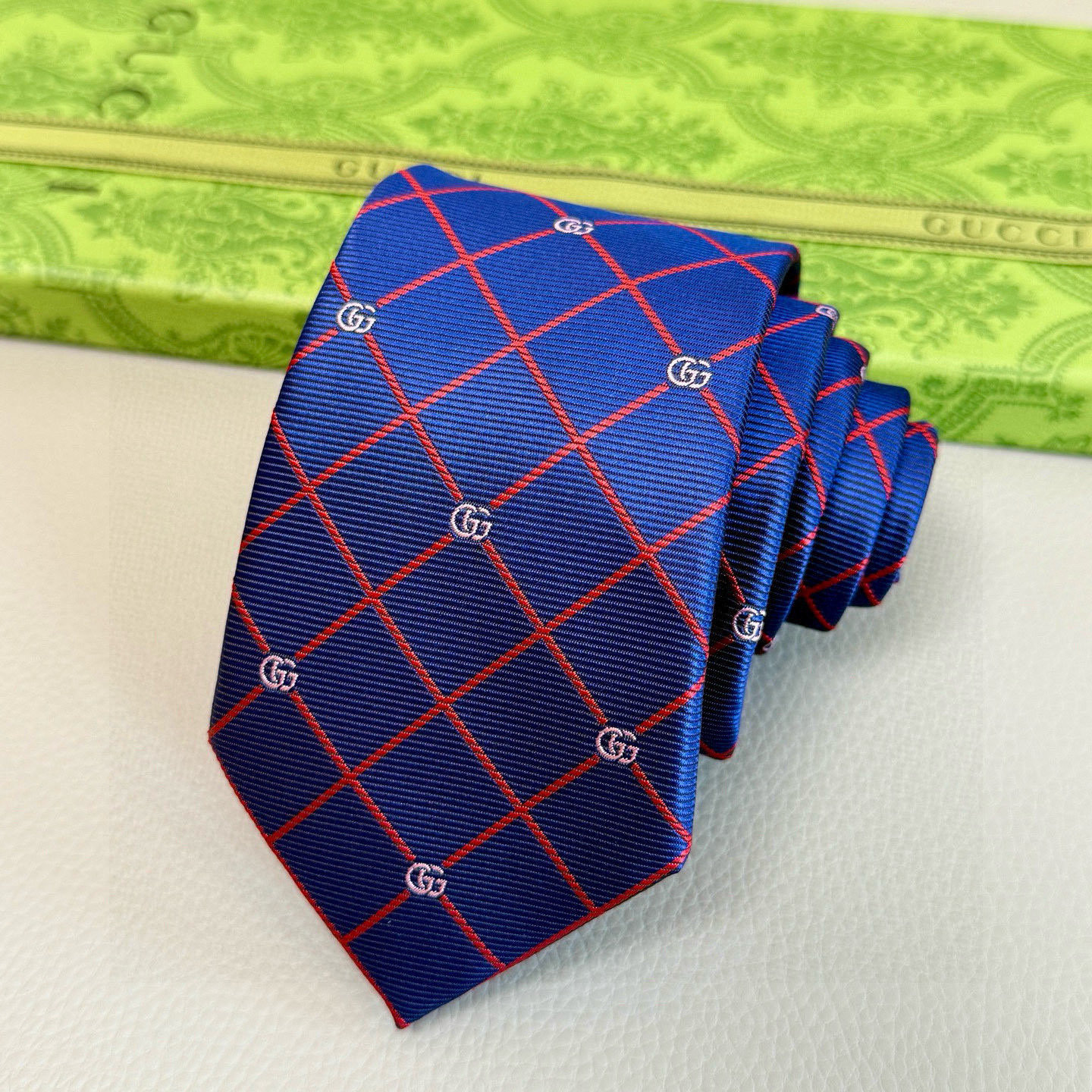 特价💰上新！G家专柜新款男士领带【双G格纹领带】👔👔，稀有采用经典小G 搭配交叉线条格纹展现精湛手工与时