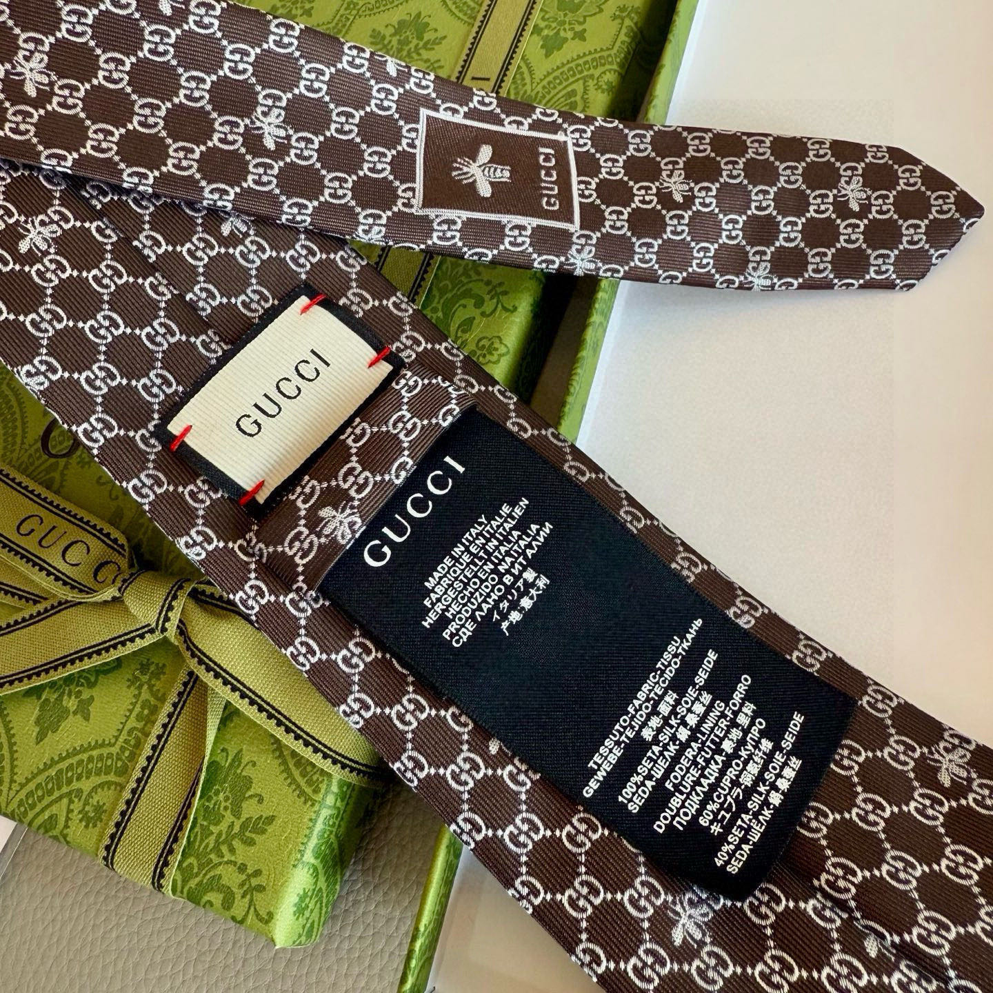 特价💰古奇男士领带【GG和蜜蜂领带】👔👔，稀有采用经典小G LOGO提花展现精湛手工与时尚优雅的理想选择