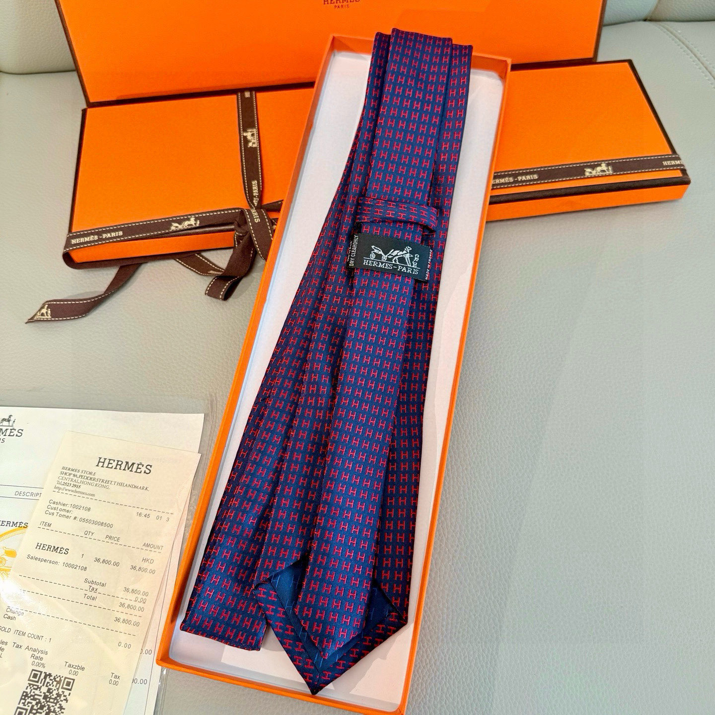 特价💰男士新款领带系列【H字母图案领带】👔👔，稀有H家每年都有一千条不同印花的领带面世，从最初的多以几何