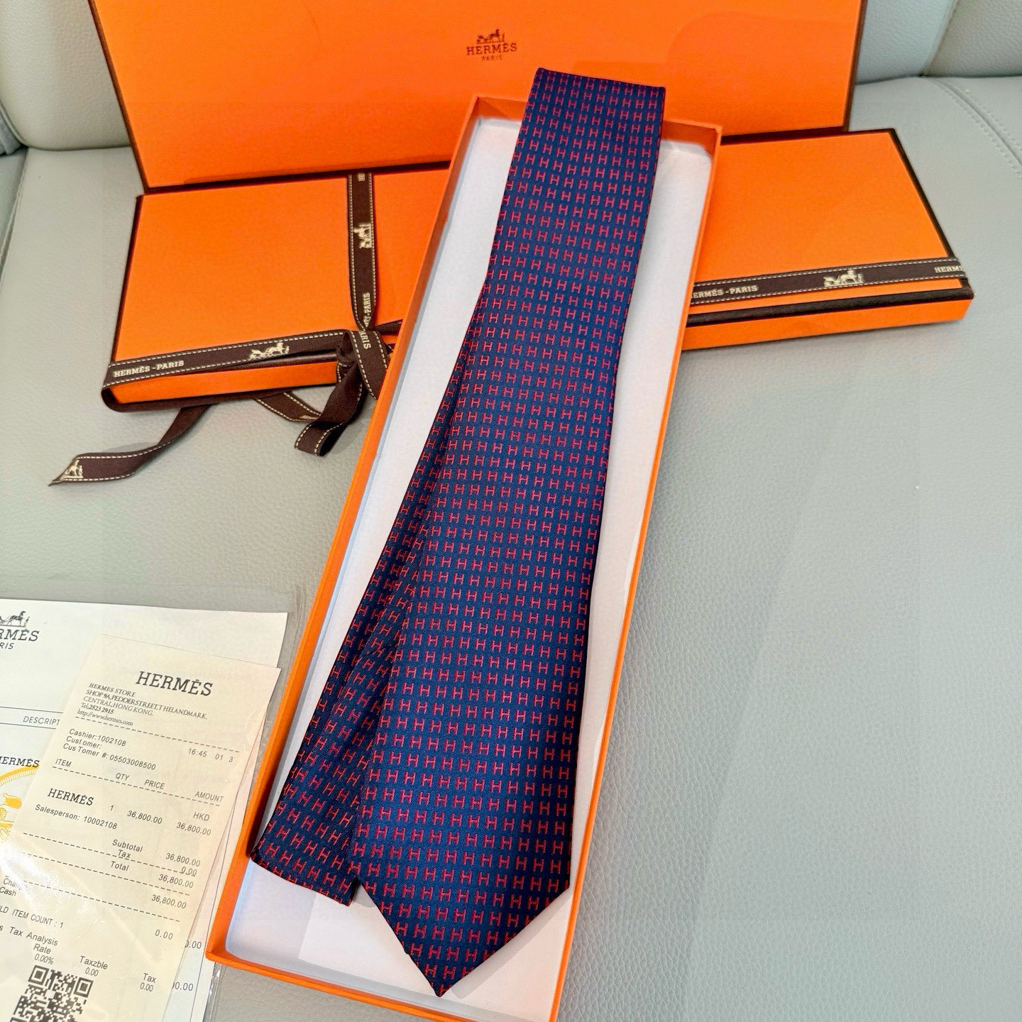 特价💰男士新款领带系列【H字母图案领带】👔👔，稀有H家每年都有一千条不同印花的领带面世，从最初的多以几何