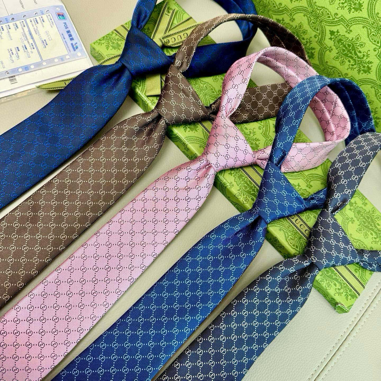 特价💰古奇男士领带系列【双G老花真丝领带】👔👔，稀有采用经典小G LOGO提花展现精湛手工与时尚优雅的理