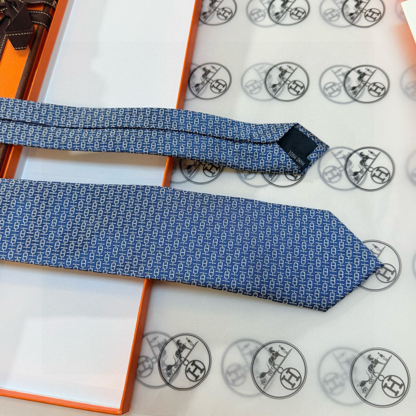特价💰👨‍✈男士新款领带系列【H新型链条领带】👔👔，稀有H家每年都有一千条不同印花的领带面世，从最初的多