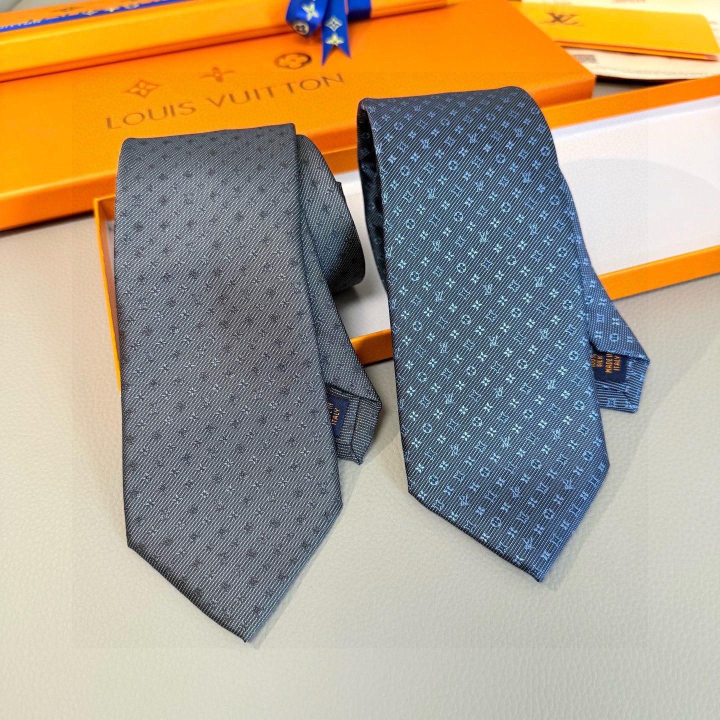 特价💰 专柜同歩👔Lv男士领带系列，精致的小Logo提花，低调奢华大气的配色，这款领带将Lv标志性的Da