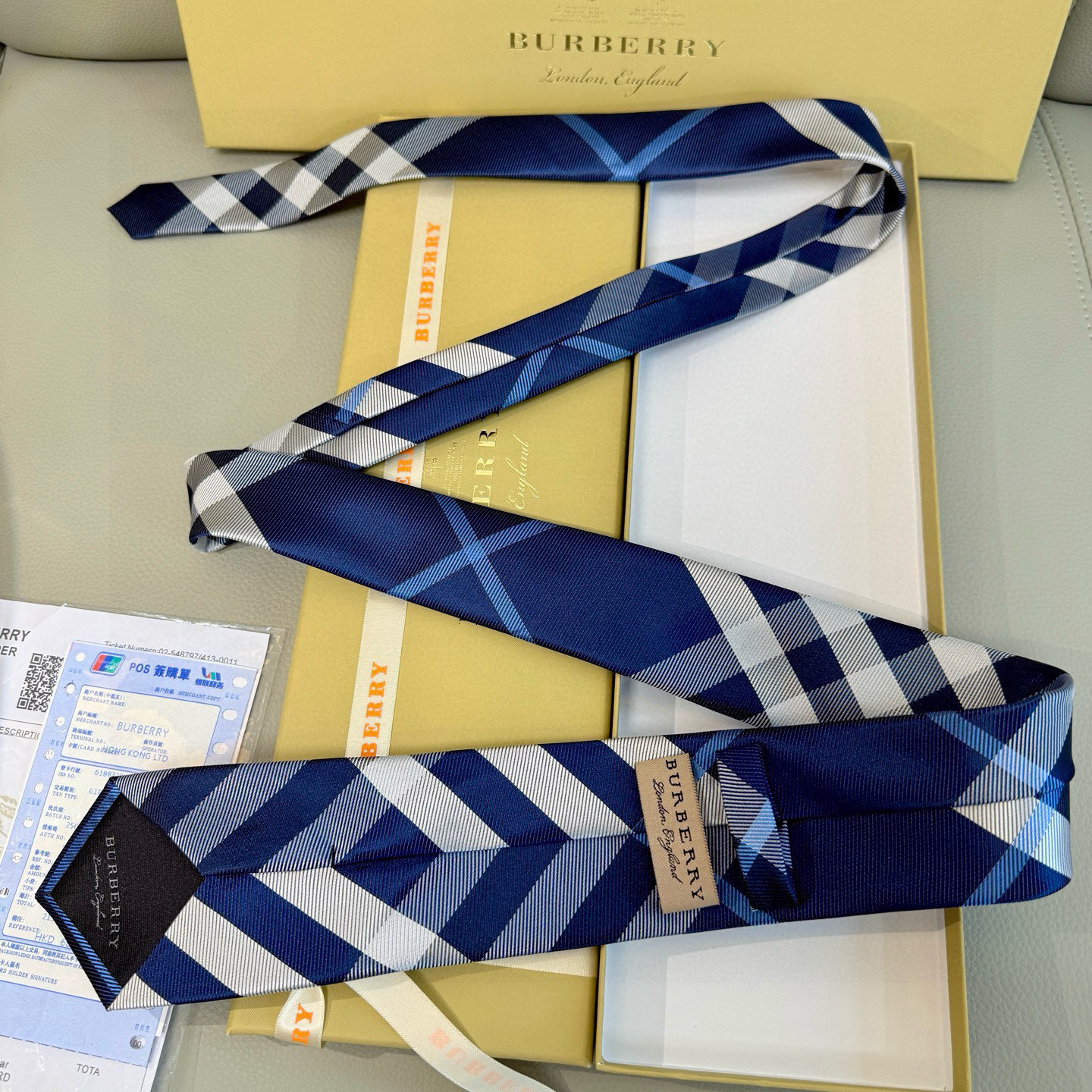 特价💰巴宝莉专柜同步领带‼️巴宝莉稀有😻😻展现精湛手工与时尚优雅的理想选择，这款采用B家最具标志性的Vi