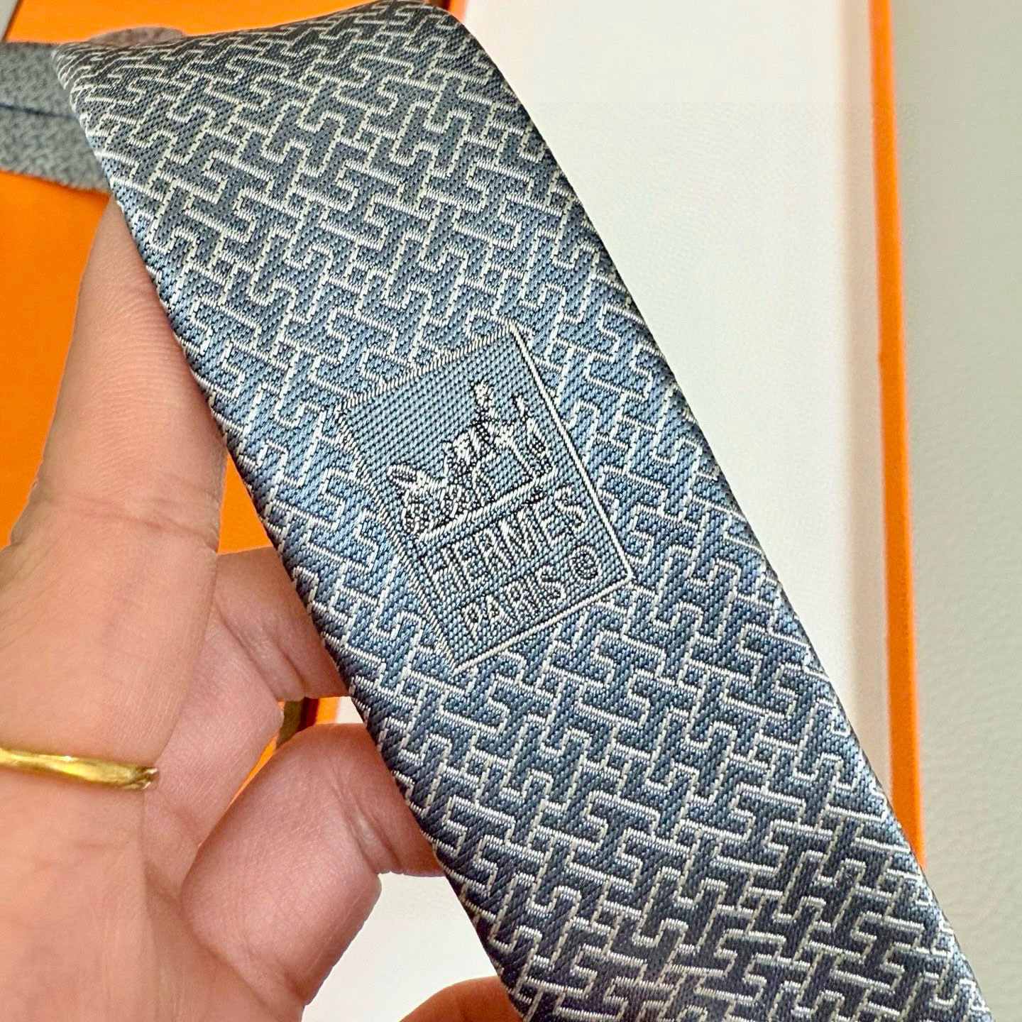 特价💰男士新款领带系列【镂空H字母领带】👔👔，稀有H家每年都有一千条不同印花的领带面世，从最初的多以几何