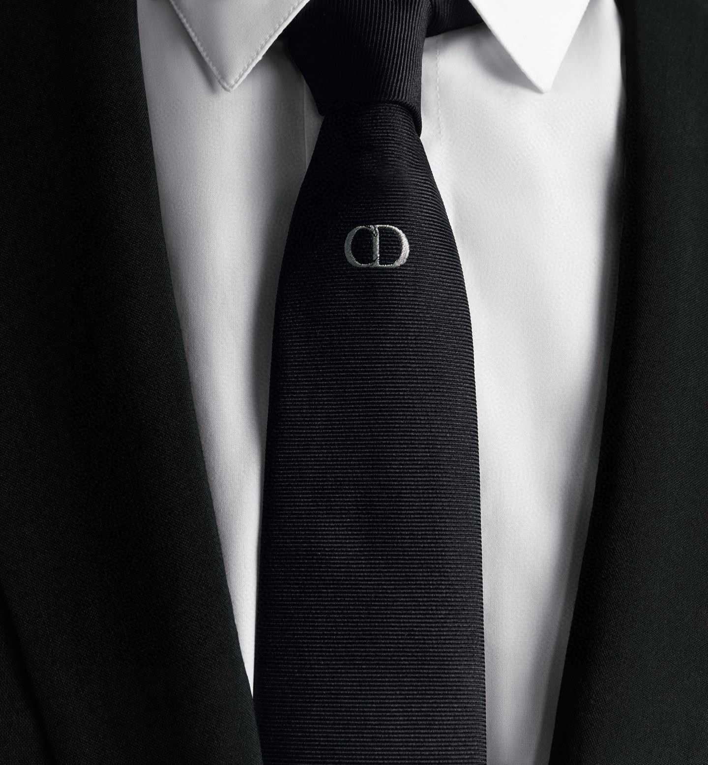 特价💰官方同步新款领带，2025年迪奥新款领带💖💖 👔👔Dior男士稀有😻😻展现精湛手工与时尚优雅的理想