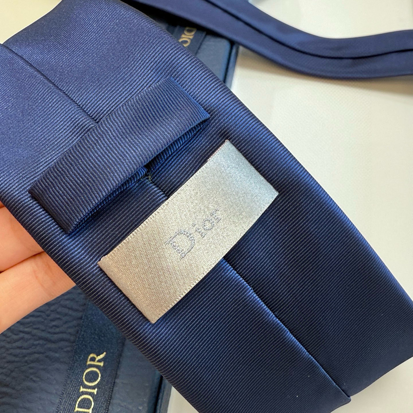 特价💰官方同步新款领带，2025年迪奥新款领带💖💖 👔👔Dior男士稀有😻😻展现精湛手工与时尚优雅的理想