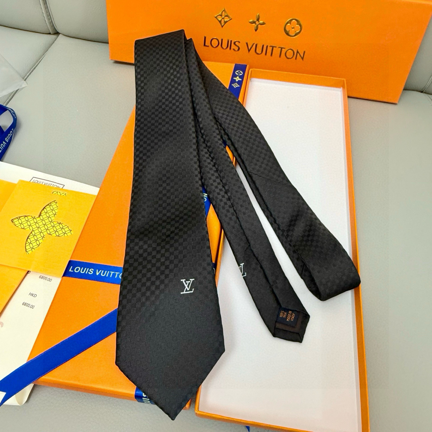特价💰男士领带系列【L明暗格子领带】👔👔，稀有😻😻展现精湛手工与时尚优雅的理想选择，这款领带将标志性的D