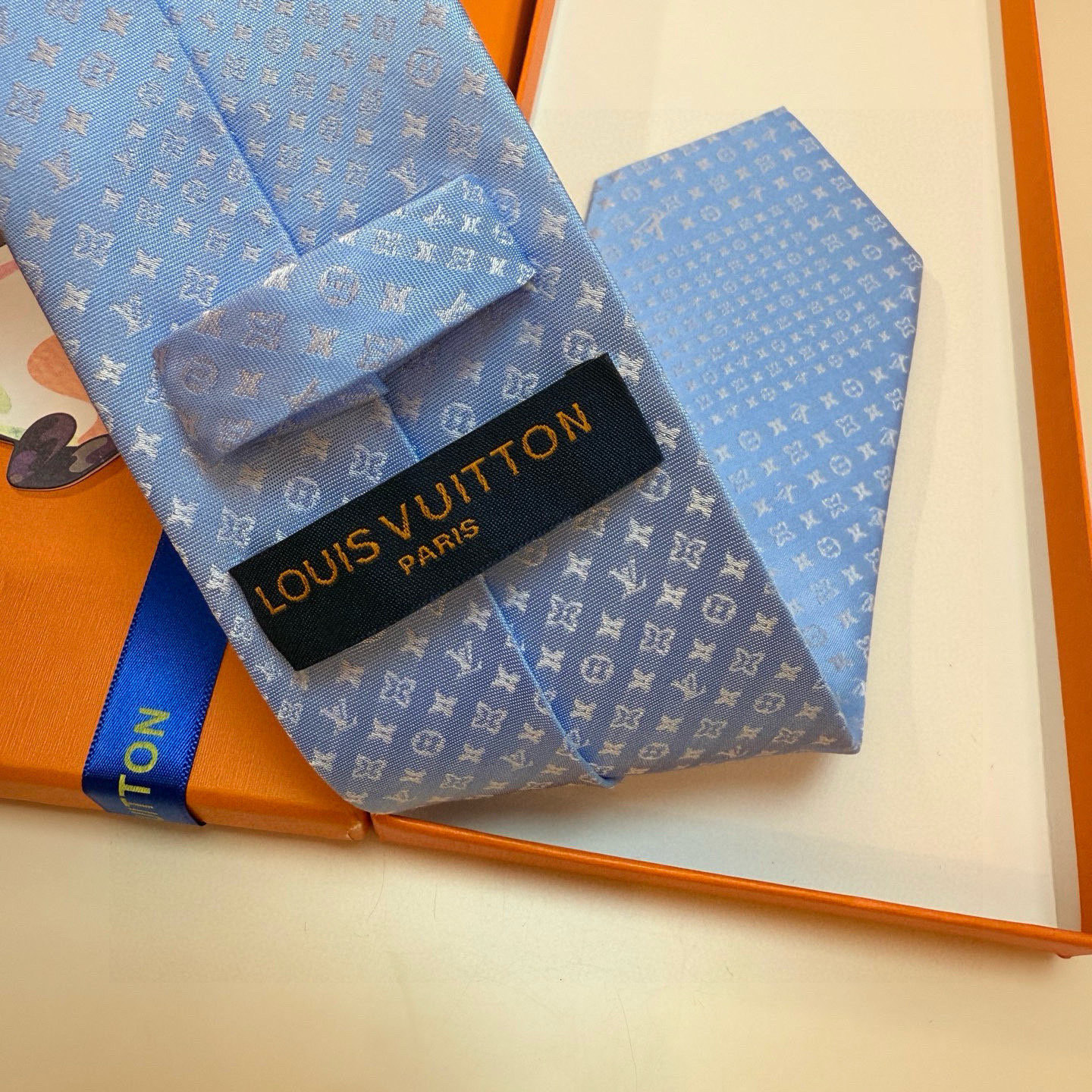 特价💰LV官方新款男士领带系列【L老花字母提花领带】👔👔，稀有😻😻展现精湛手工与时尚优雅的理想选择，这款