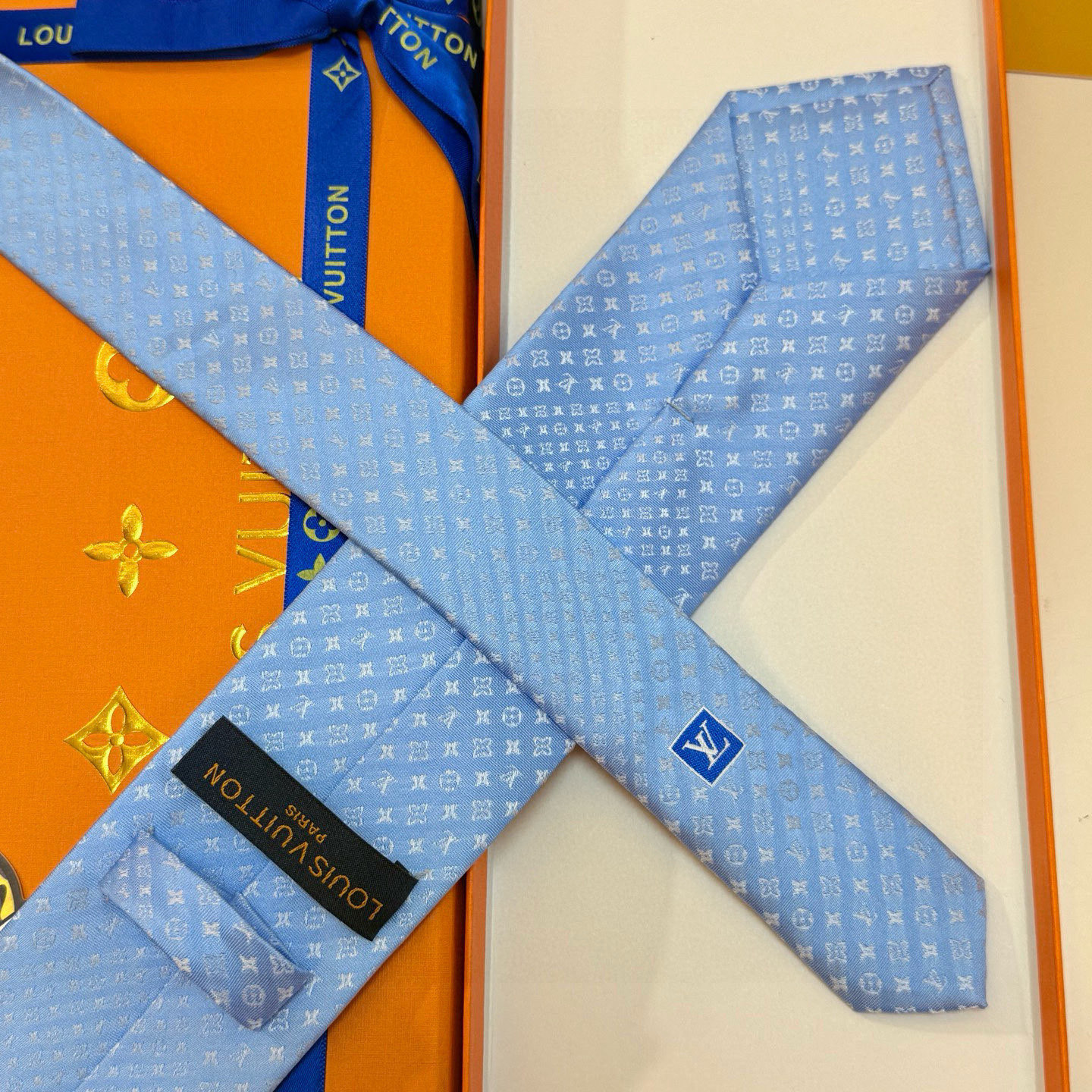 特价💰LV官方新款男士领带系列【L老花字母提花领带】👔👔，稀有😻😻展现精湛手工与时尚优雅的理想选择，这款
