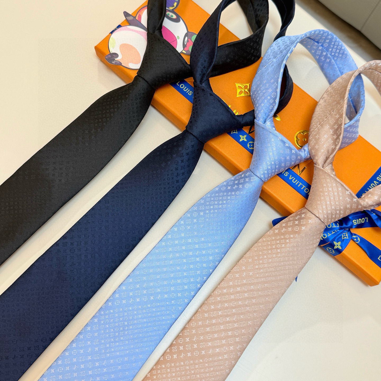 特价💰LV官方新款男士领带系列【L老花字母提花领带】👔👔，稀有😻😻展现精湛手工与时尚优雅的理想选择，这款