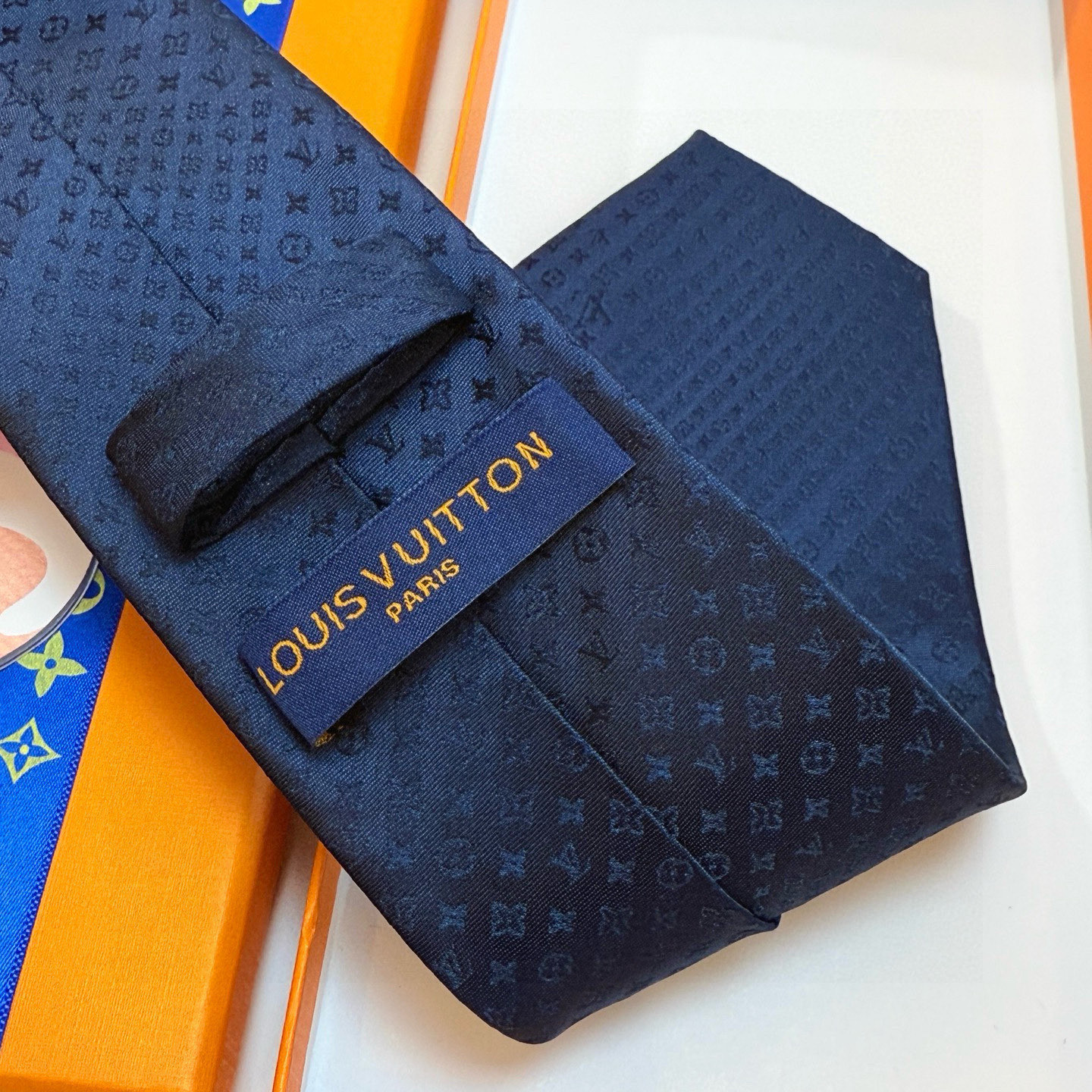 特价💰LV官方新款男士领带系列【L老花字母提花领带】👔👔，稀有😻😻展现精湛手工与时尚优雅的理想选择，这款