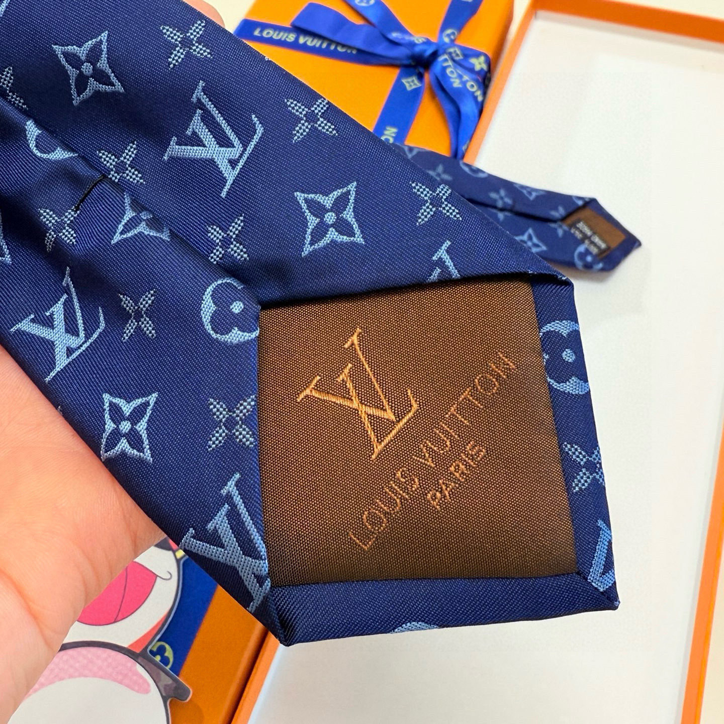 特价💰LV男士领带系列👔👔，稀有😻😻展现精湛手工与时尚优雅的理想选择，此款真丝织就的Diamonds V