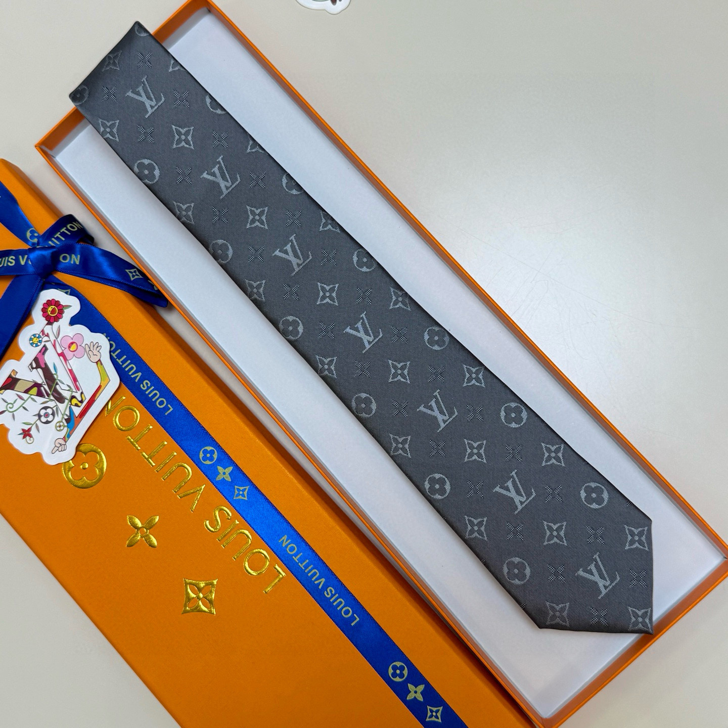 特价💰LV男士领带系列👔👔，稀有😻😻展现精湛手工与时尚优雅的理想选择，此款真丝织就的Diamonds V
