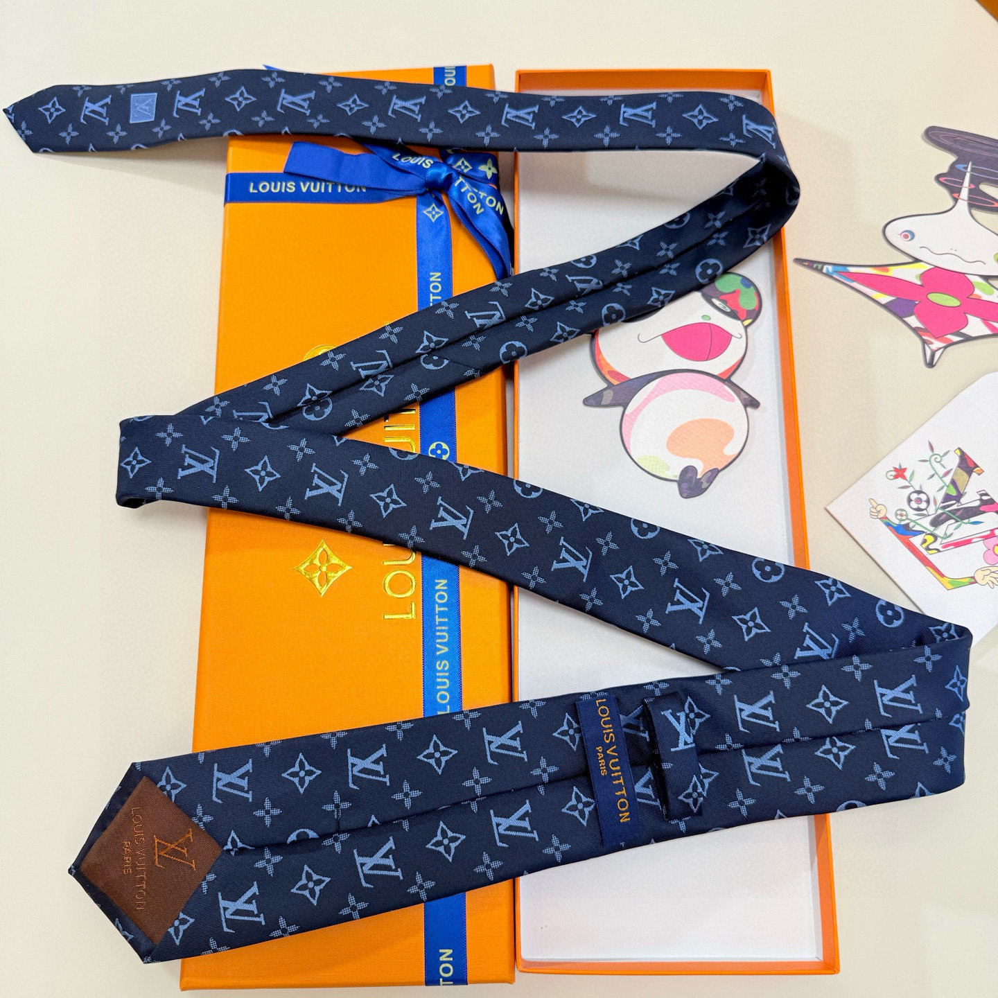 特价💰LV男士领带系列👔👔，稀有😻😻展现精湛手工与时尚优雅的理想选择，此款真丝织就的Diamonds V