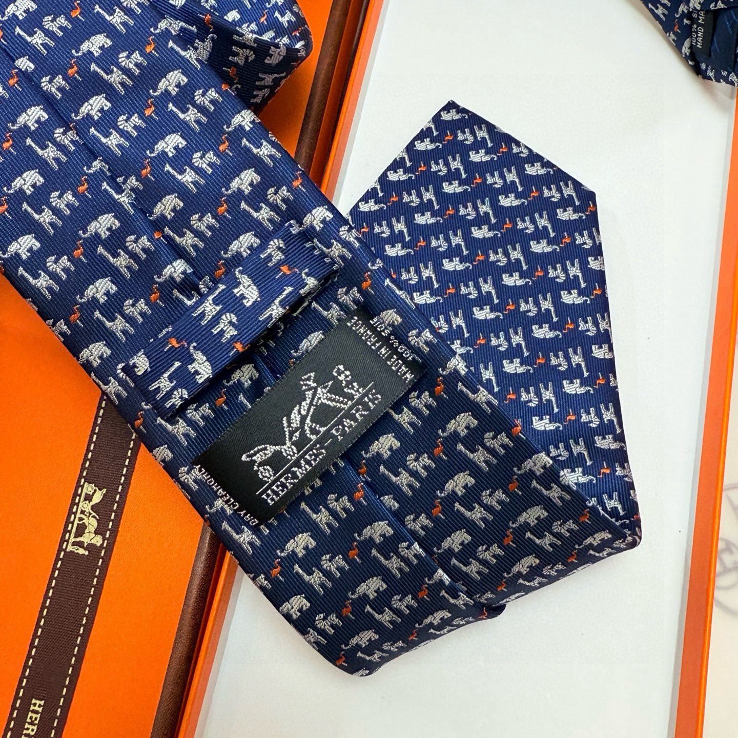 特价💰👨‍⚖👨‍✈男士新款领带系列【H大象印花领带】👔👔，稀有H家每年都有一千条不同印花的领带面世，从最