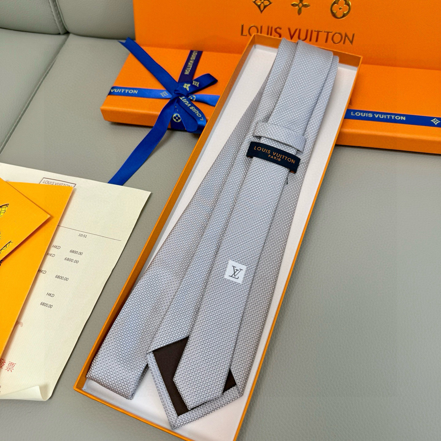 特价💰L编织格纹领带👔👔，稀有😻😻展现精湛手工与时尚优雅的理想选择，此款真丝织就的Diamonds V领