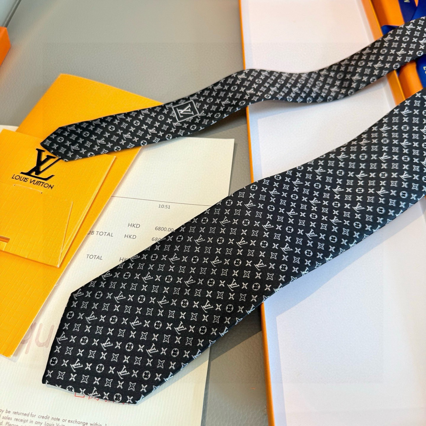 特价特价P男士领带系列【L标识花纹领带】👔👔，稀有😻😻Monogram Classic领带将经典路易威登