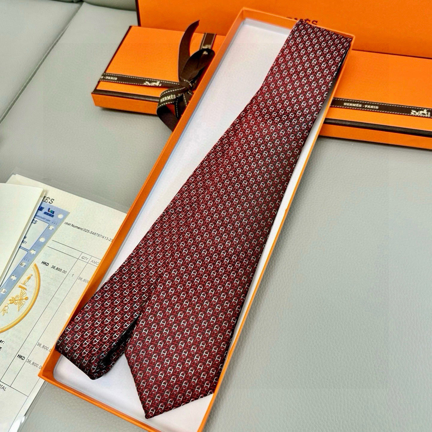 💖特价特价P👨‍⚖👨‍✈ 男士新款领带系列【H双色链环领带】👔👔，稀有H家每年都有一千条不同印花的领带面