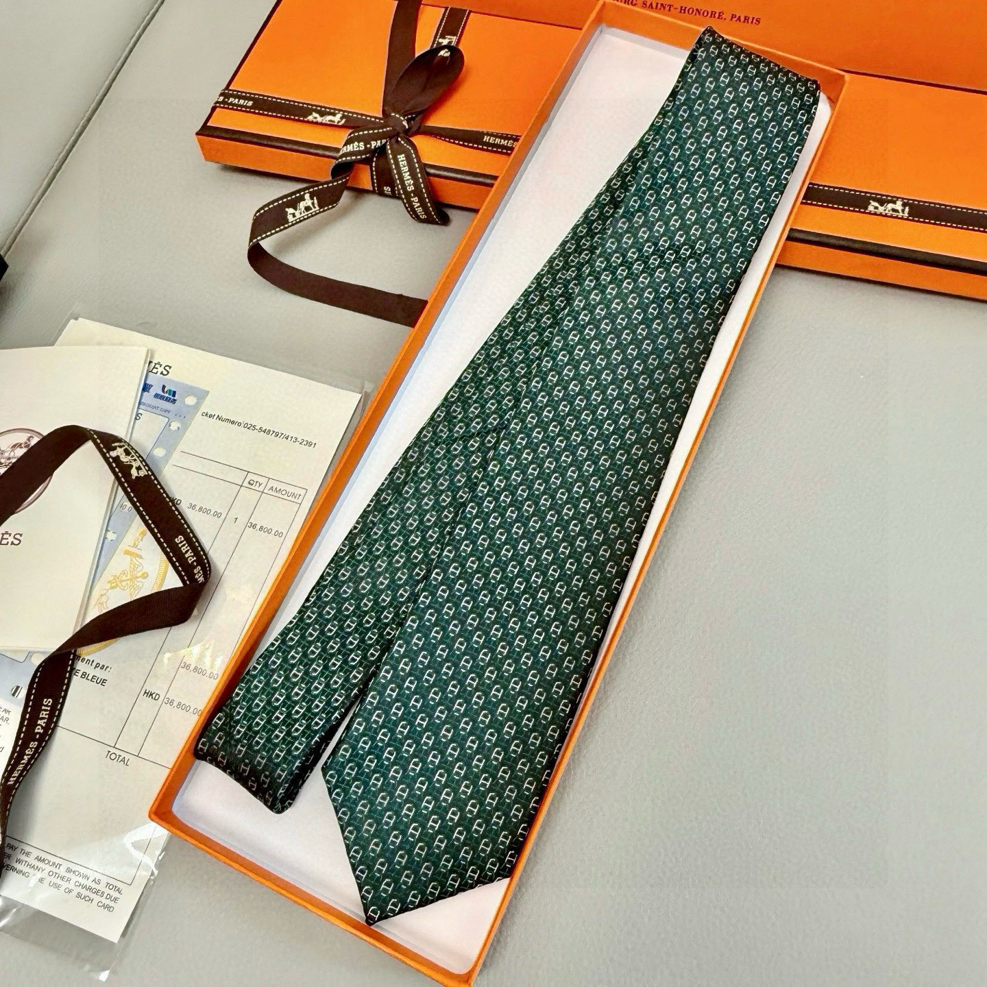 💖特价特价P👨‍⚖👨‍✈ 男士新款领带系列【H双色链环领带】👔👔，稀有H家每年都有一千条不同印花的领带面