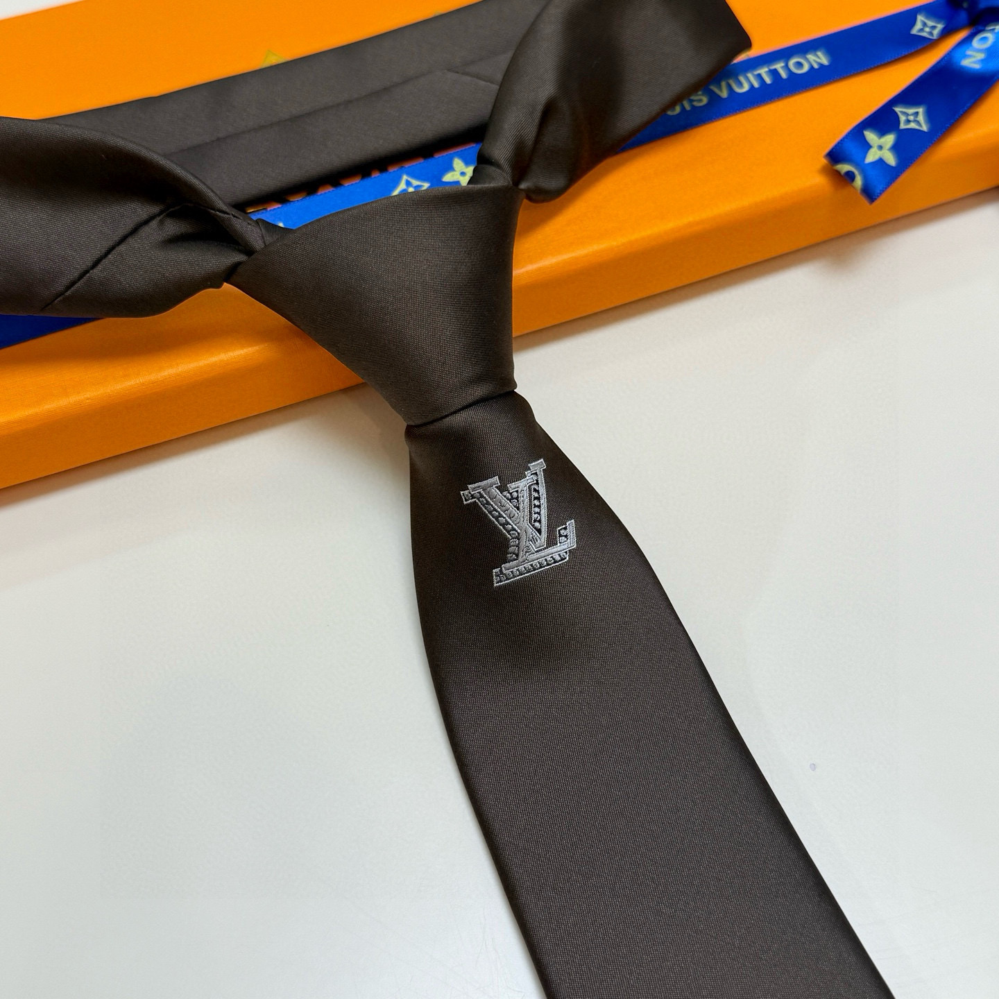 特价💰LV官方新款男士领带系列【Lv字母提花领带】👔👔，稀有😻😻展现精湛手工与时尚优雅的理想选择，这款领