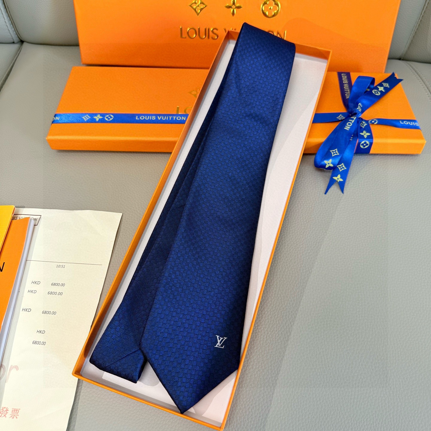 特价。男士领带系列【LV方格领带】👔👔，稀有😻😻展现精湛手工与时尚优雅的理想选择，这款领带将标志性的Da