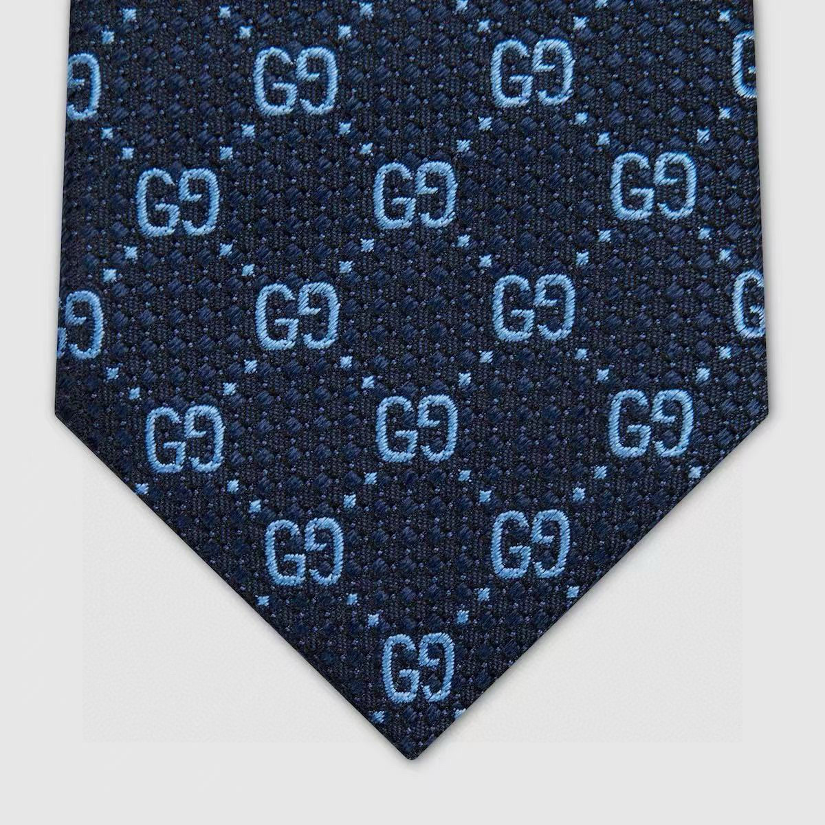 特价。古奇官方同步新款，稀有采用经典小G LOGO提花展现精湛手工与时尚优雅的理想选择，这款领带将标志性
