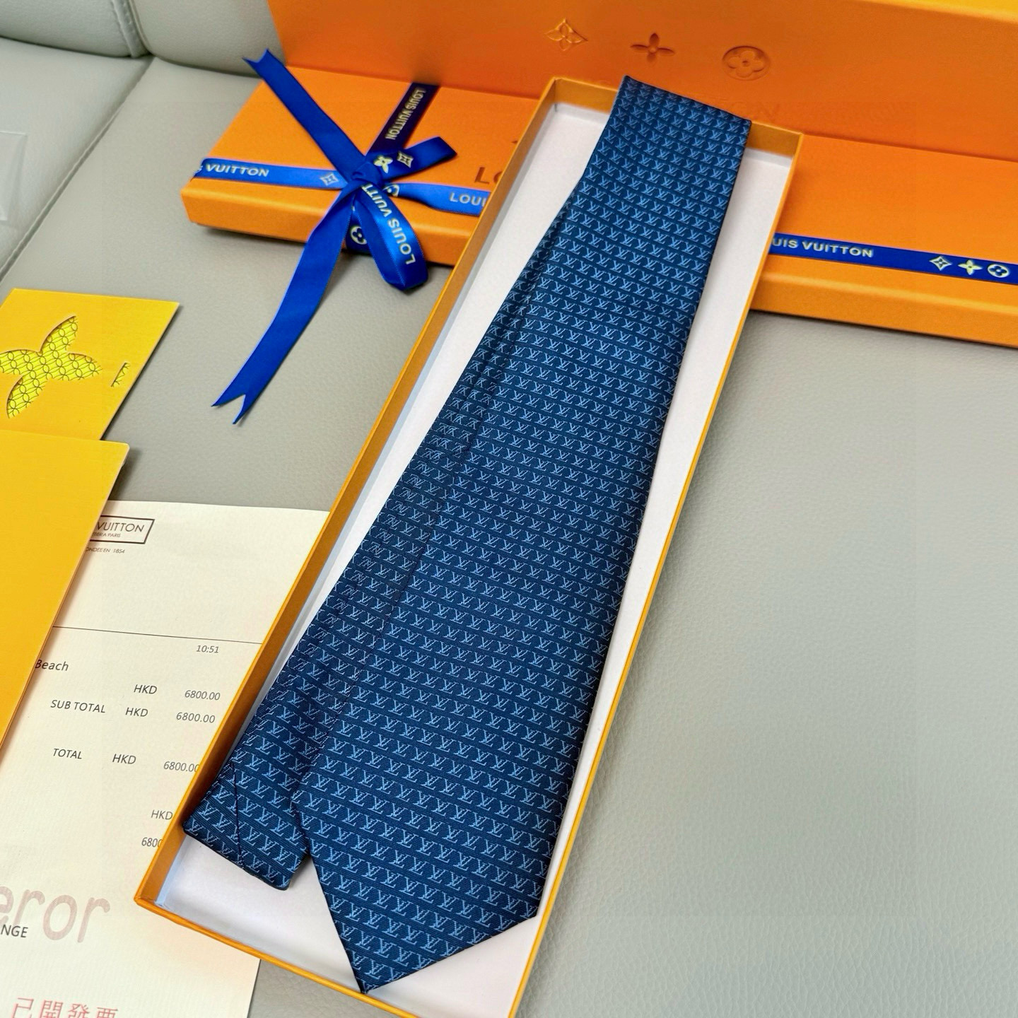 特价。男士领带系列【L字母标识领带】👔👔，稀有😻😻展现精湛手工与时尚优雅的理想选择，此款真丝织就的Dia
