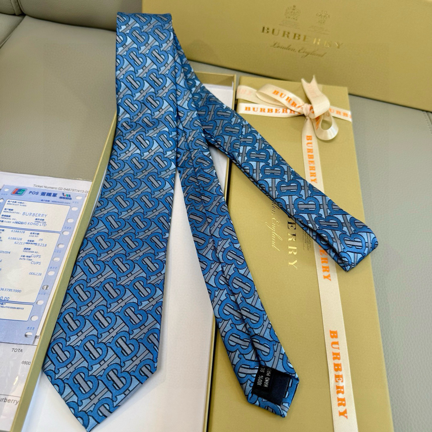特价特价P巴宝莉男士领带 爆款TB标志领带👔👔，稀有😻😻展现精湛手工与时尚优雅的理想选择，这款采用B家最