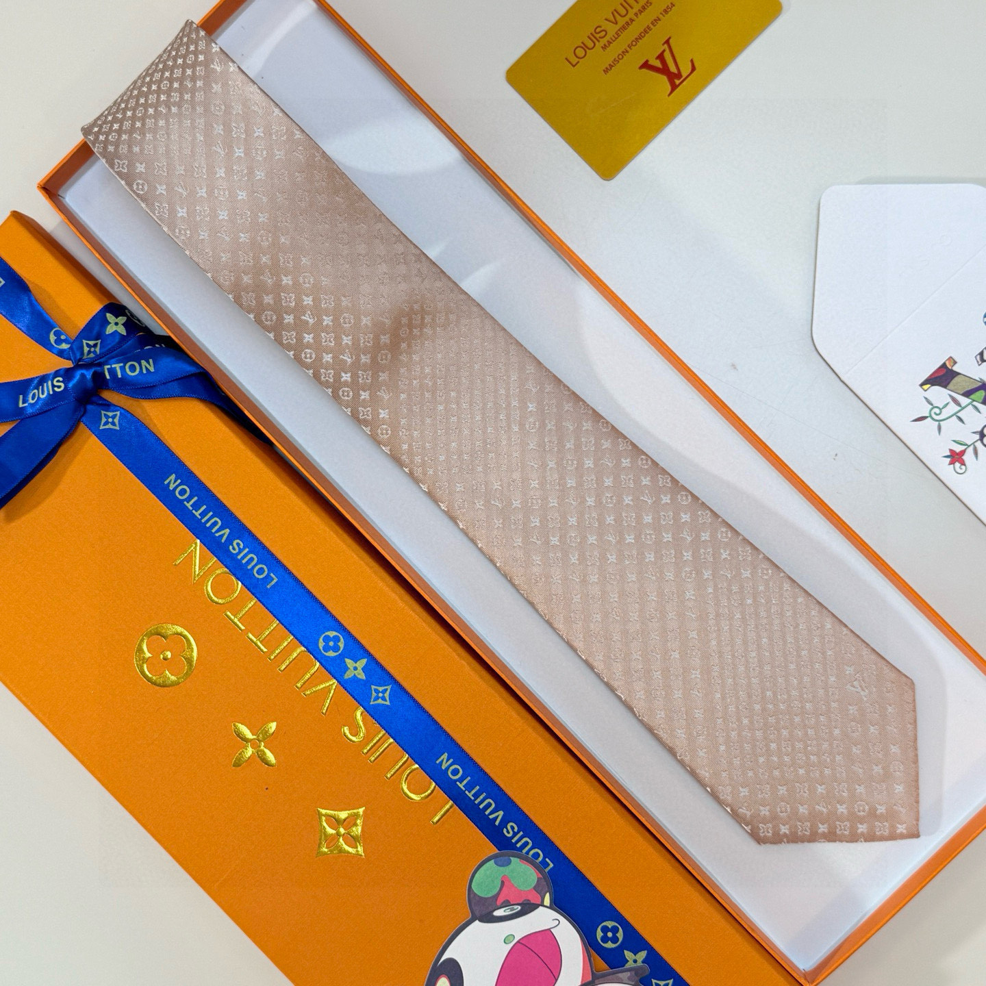 特价。LV官方新款男士领带系列【L老花字母提花领带】👔👔，稀有😻😻展现精湛手工与时尚优雅的理想选择，这款