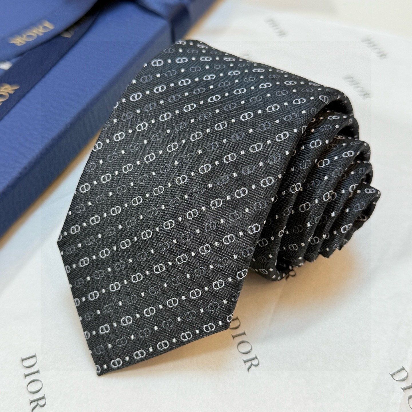 🌾迪奥官方新款领带，CD男士领带4色💖💖 👔👔Dior男士，稀有😻😻展现精湛手工与时尚优雅的理想选择，这