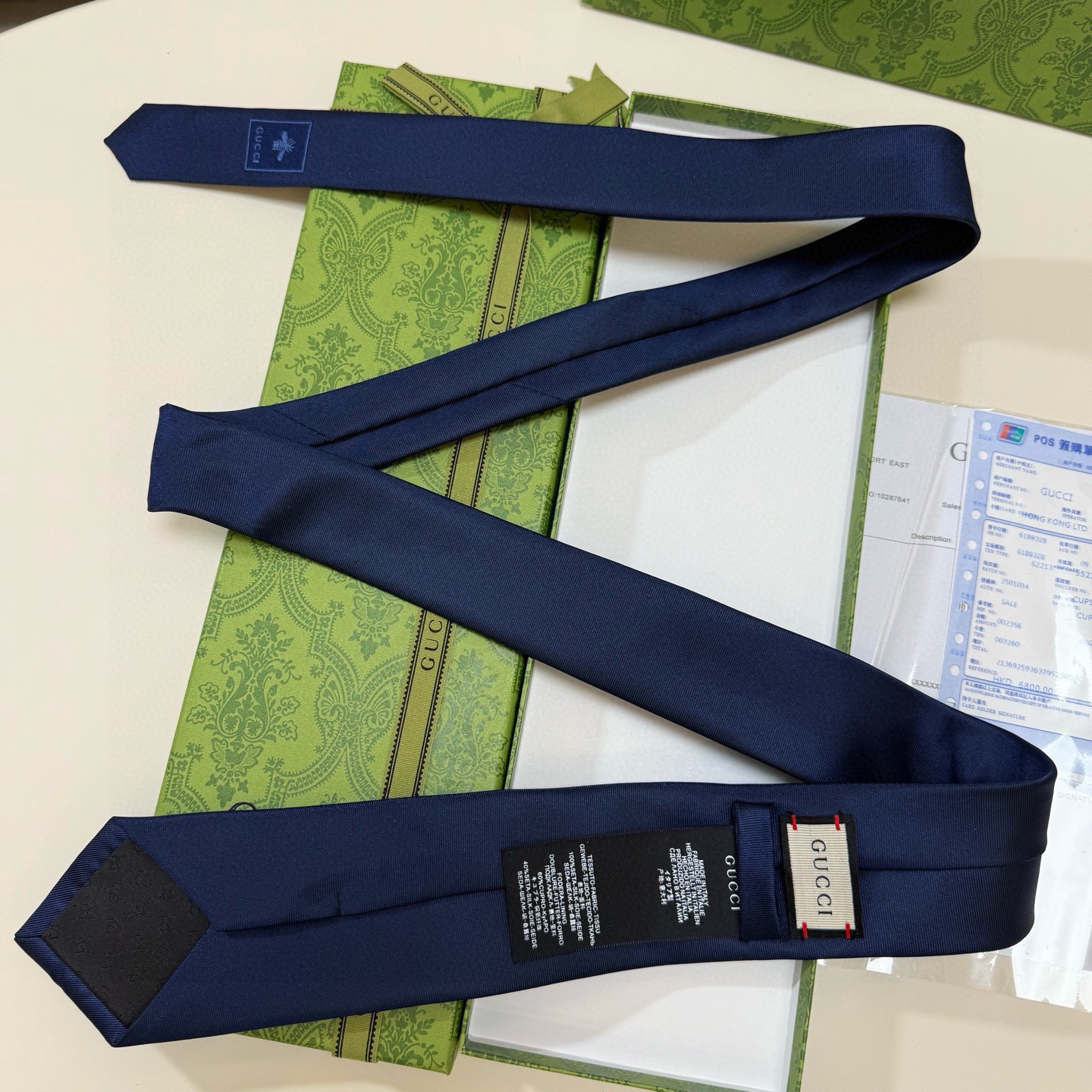 🌾古驰gucci小蜜蜂男士领带系列蜜蜂斜纹领带】👔👔，稀有🐝🐝展现精湛手工与时尚优雅的理想选择，这款领带