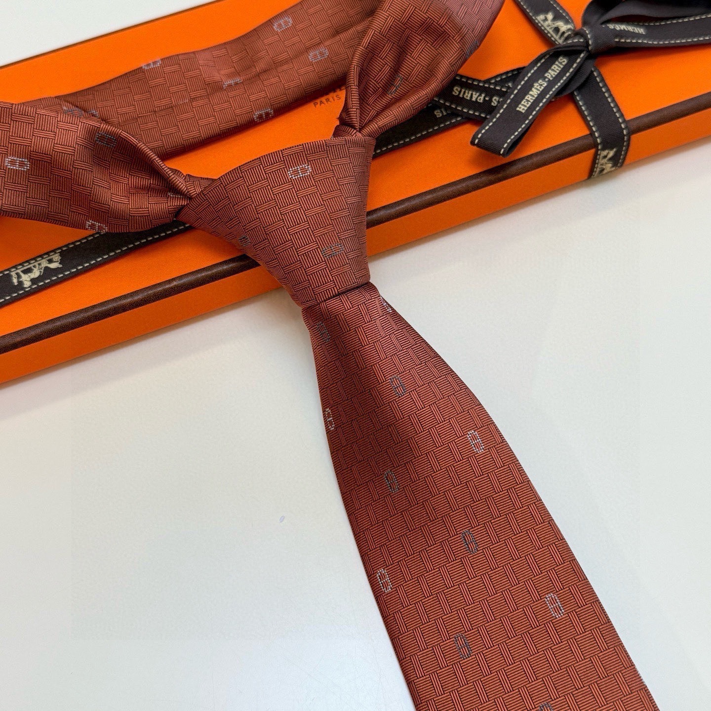 6色到货！🌾 爱马仕官方新款“冬日锚链”领带男士新款领带系列，稀有H家每年都有一千条不同印花的领带面世，