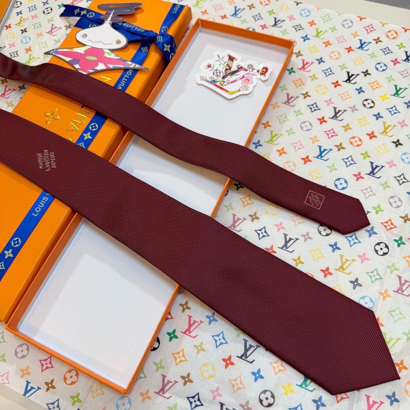 🌾新款Heritage领带 ，LV男士领带系列👔👔，6色，Heritage领带取材细腻桑蚕丝，以简约笔触