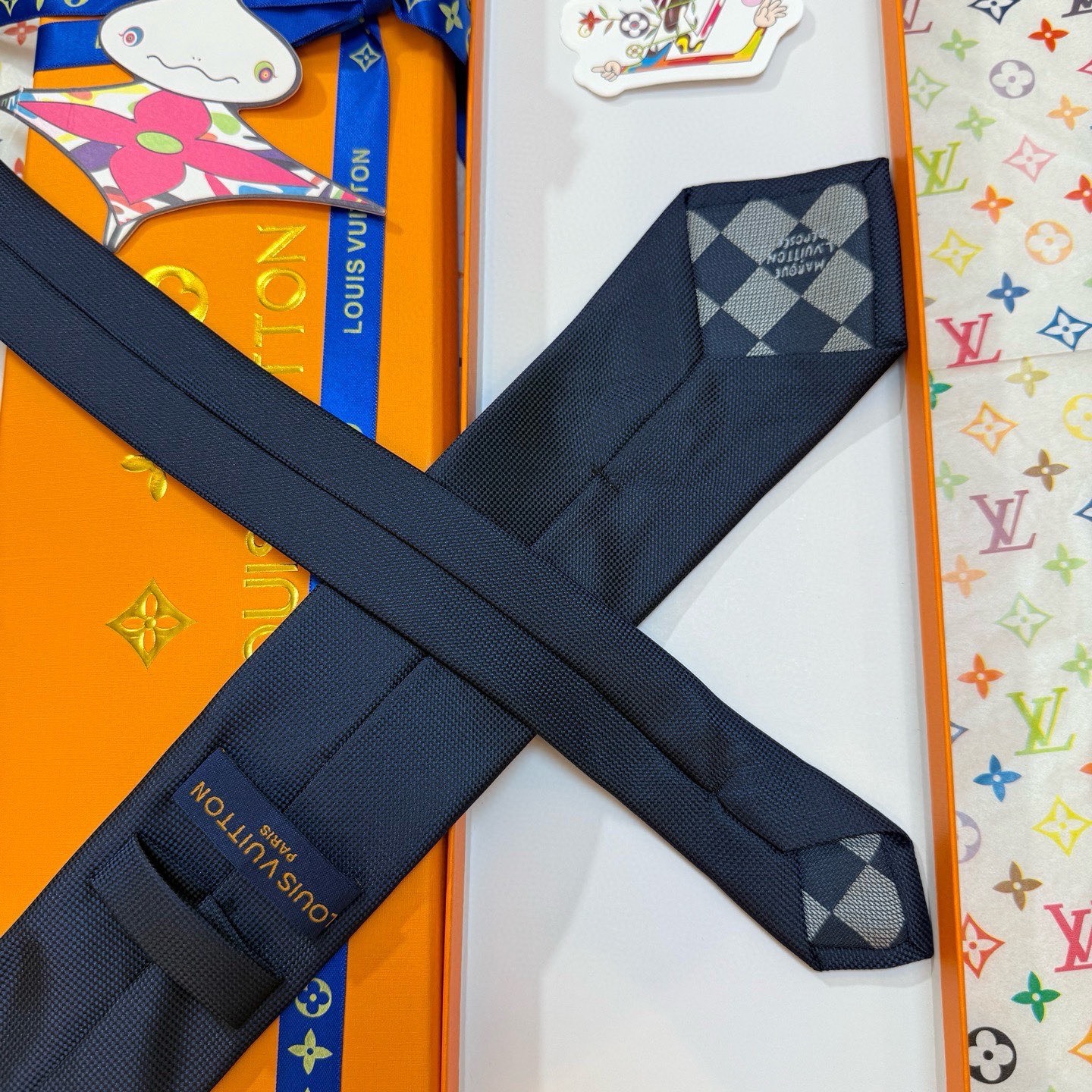 🌾新款Heritage领带 ，LV男士领带系列👔👔，6色，Heritage领带取材细腻桑蚕丝，以简约笔触