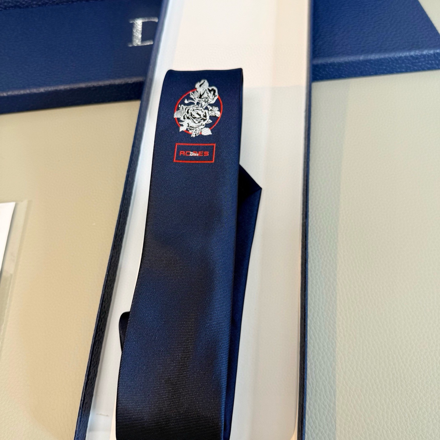 🌾爆款到👏👏新款迪奥领带 👔👔Dior男士稀有😻😻展现精湛手工与时尚优雅的理想选择，这款采用DO家最经典