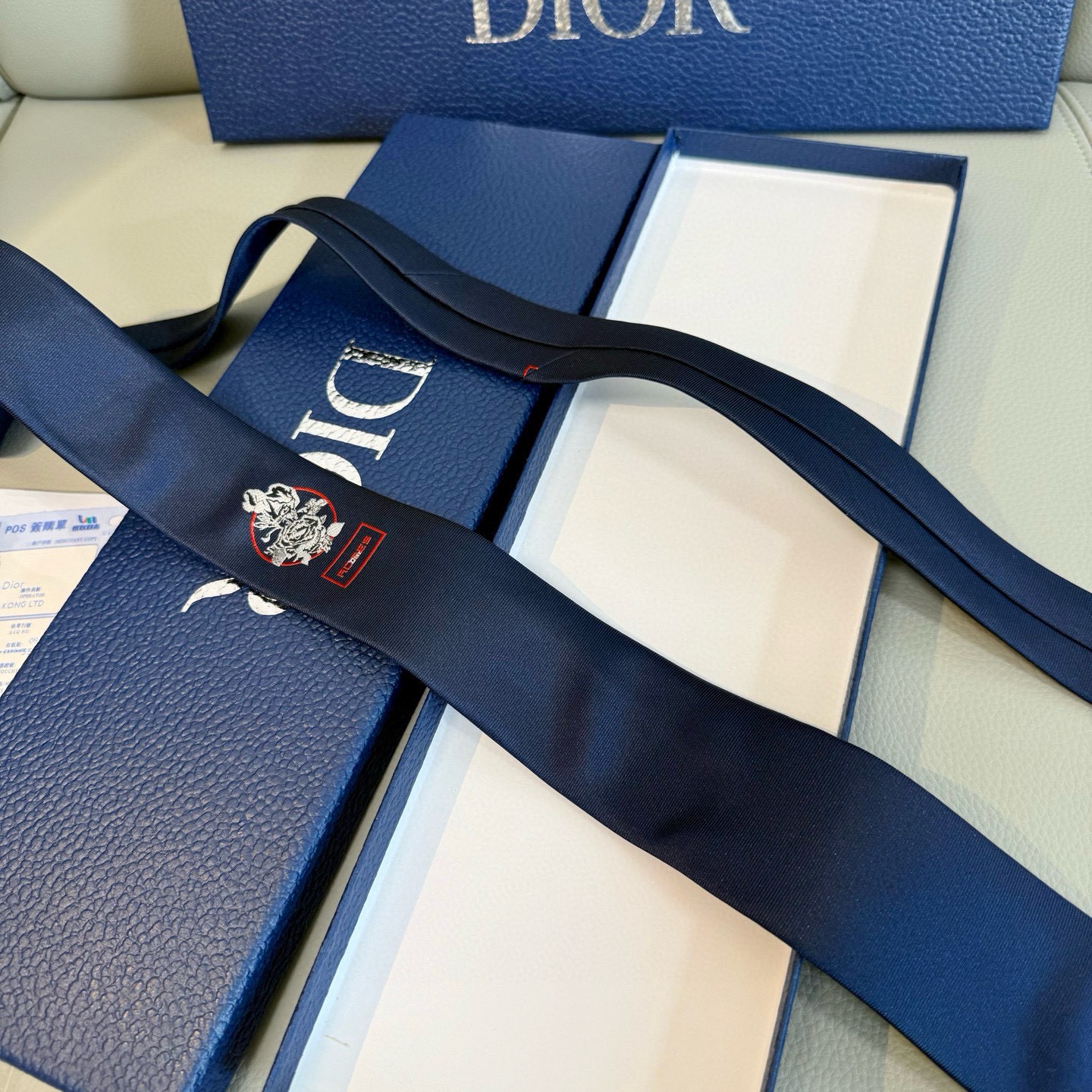 🌾爆款到👏👏新款迪奥领带 👔👔Dior男士稀有😻😻展现精湛手工与时尚优雅的理想选择，这款采用DO家最经典