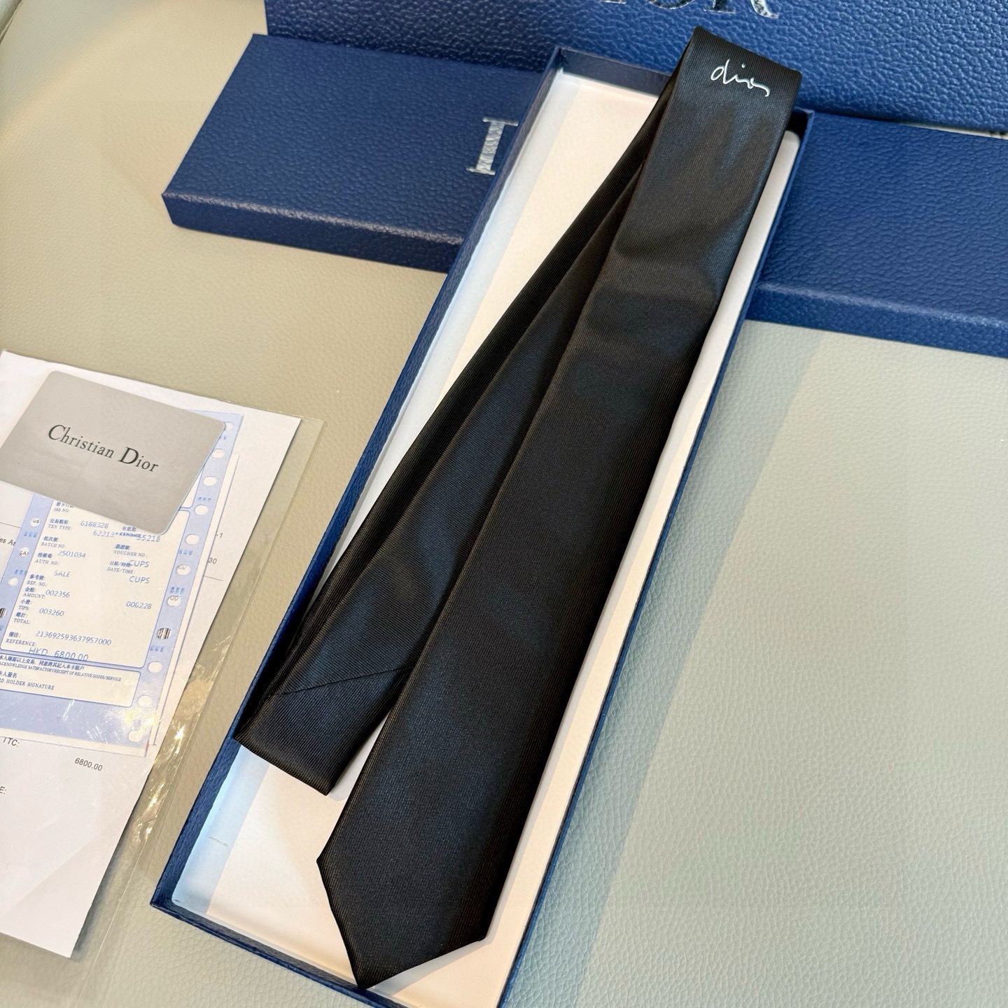 🌾爆款到👏👏新款迪奥领带 👔👔Dior男士稀有😻😻展现精湛手工与时尚优雅的理想选择，这款采用DO家最经典