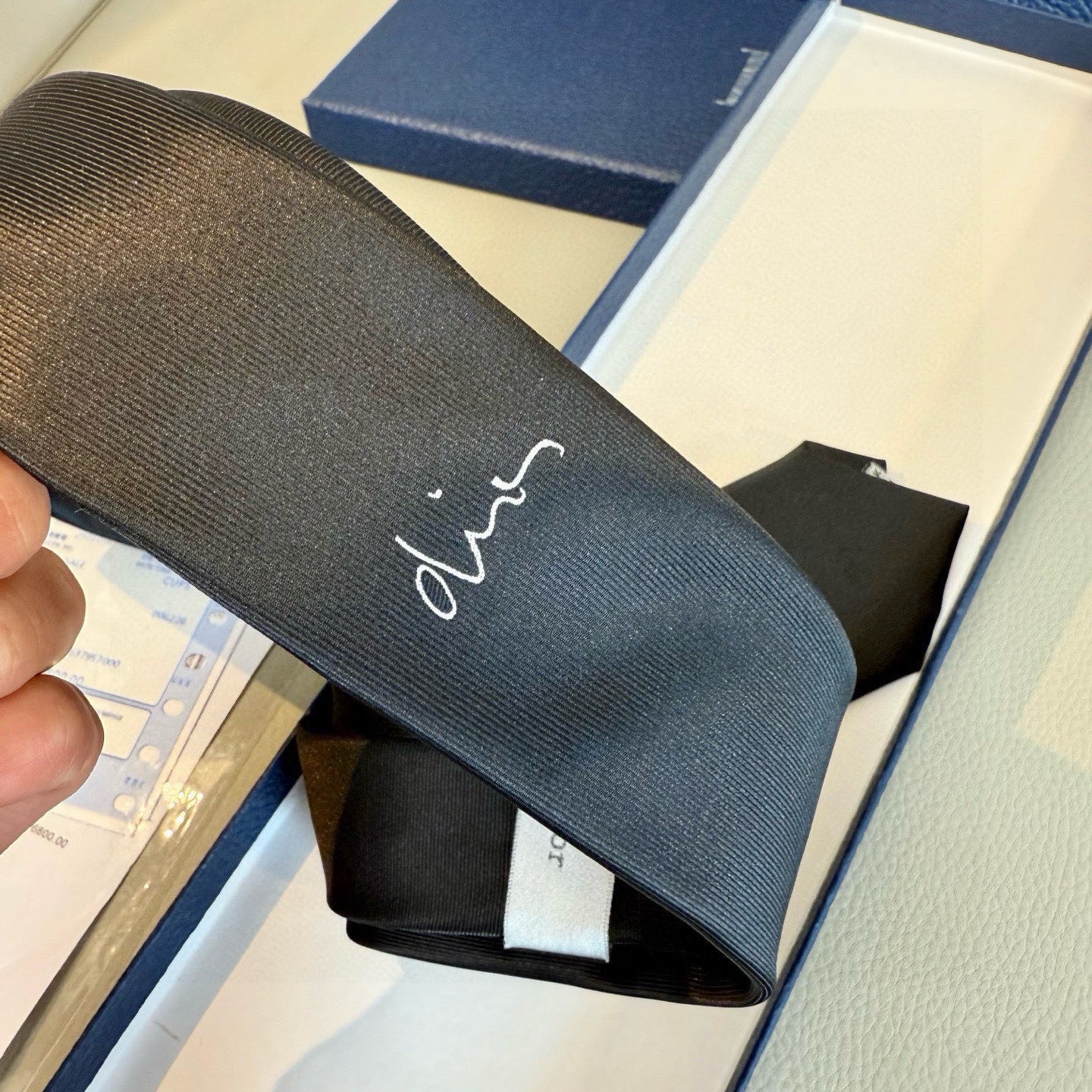 🌾爆款到👏👏新款迪奥领带 👔👔Dior男士稀有😻😻展现精湛手工与时尚优雅的理想选择，这款采用DO家最经典