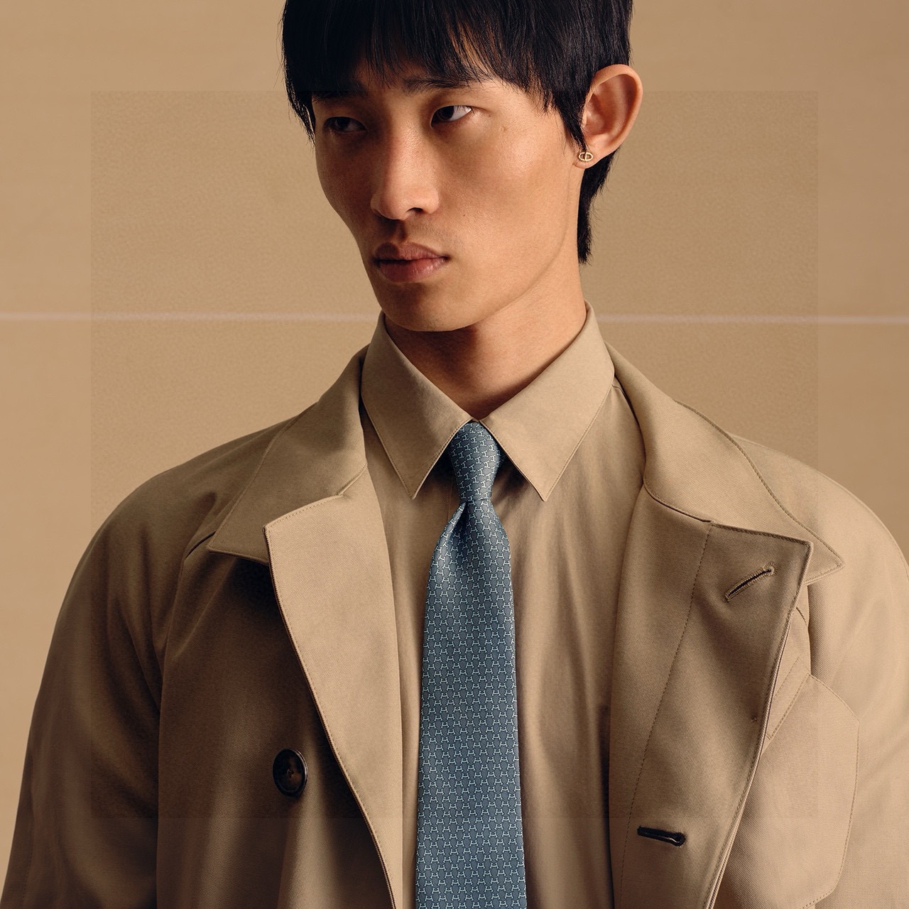 🌾专柜同步新款 爱马仕男士领带！爱马仕领带是每位男士衣橱中不可或缺的单品，也是一段故事的起源。仅有一条规