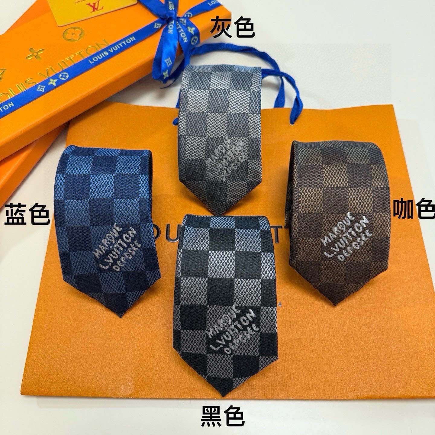 🌾 专柜同步新款 LV棋盘格领带👔👔，稀有😻😻展现精湛手工与时尚优雅的理想选择，这款领带将标志性的路易威